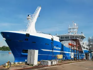 Патрушев и Беглов осмотрели рыбопромысловые судна на "Северной верфи"