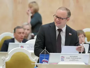 Четырбока зарегистрировали на выборы в ЗакС