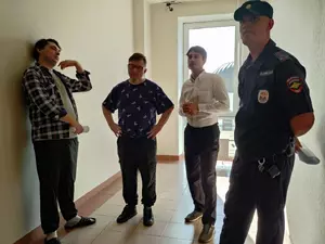 Мухин и Апостолевский вышли из ИВС