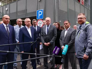 Беглов открыл многоэтажный паркинг в Курортном районе