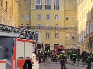 У ДК "Выборгский" загорелась крыша