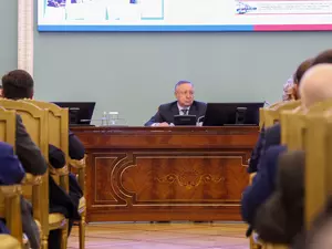 Беглов провел заседание с группой по оказанию помощи избиркомам на выборах