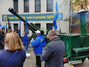 Кандидат от ЛДПР вернулся в Петербург из зоны СВО на выборы в ЗакС