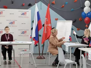 Дрозденко и Чибис не спешат голосовать