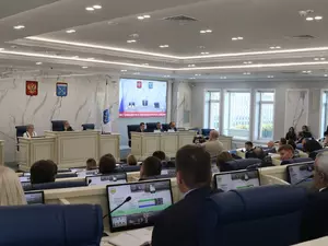 Стала известна схема распределения должностей в ЗакСе Ленобласти