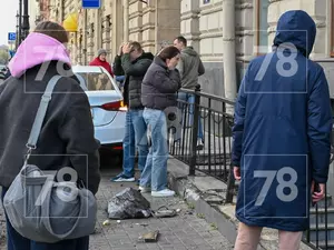 Таксист сбил пешехода на тротуаре Суворовского проспекта