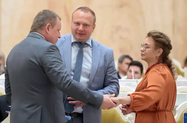 Кадры: Заседание ЗакСа 1 июля Кадры: Заседание ЗакСа 1 июля
